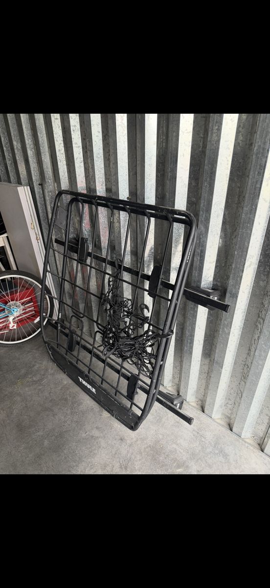 Thule Canyone XT Roof Basket And Evo Rack