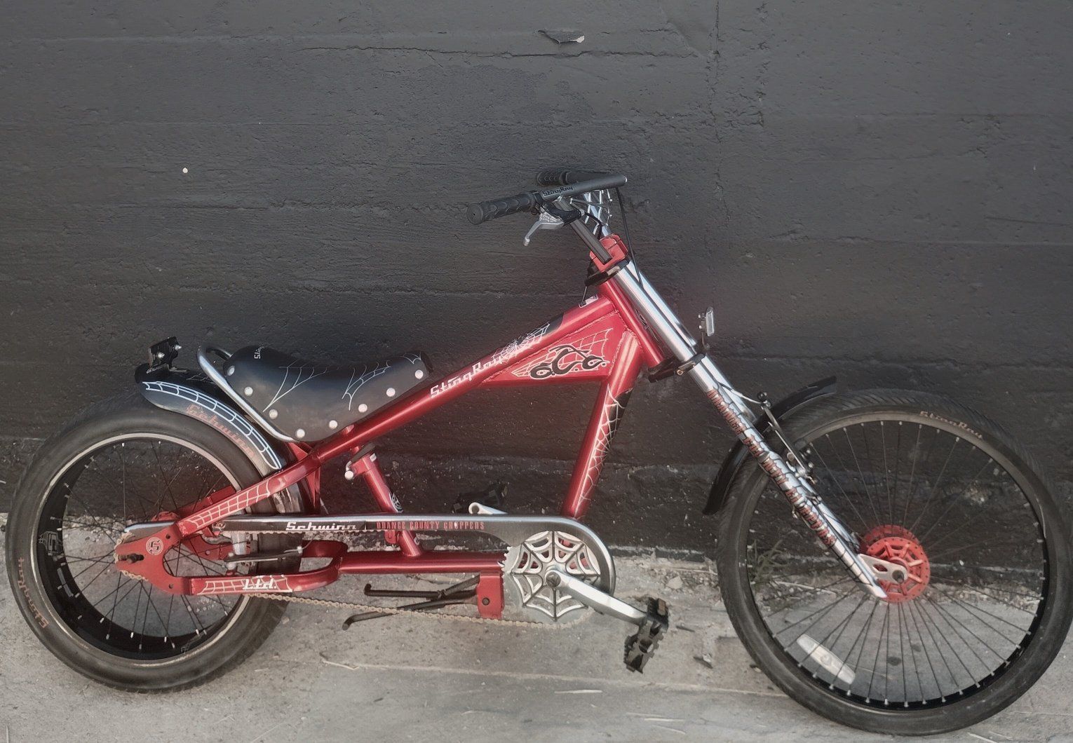 rare! 2004 limited edition web occ stingray chopper (black widow) only 200 made! schwinn dealer only!