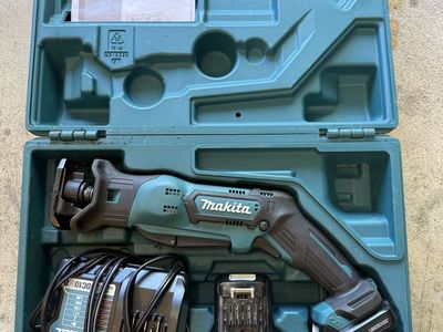 Makita 12v Max CXT Reciprocating Saw Kit