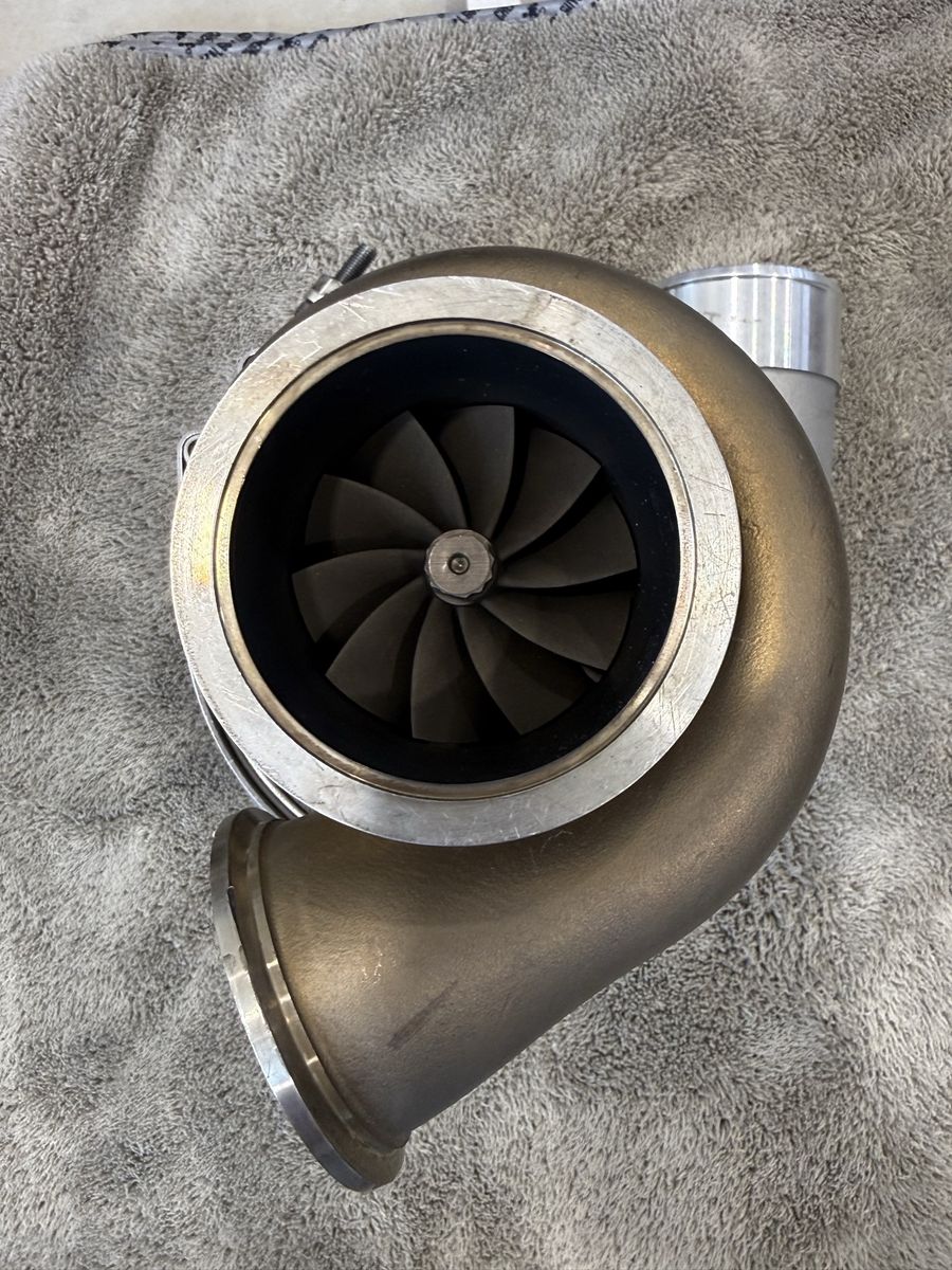 Main image 3