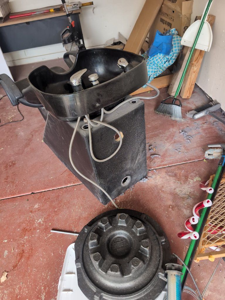 Black Salon Shampoo Bowl and Chair Combo - Used