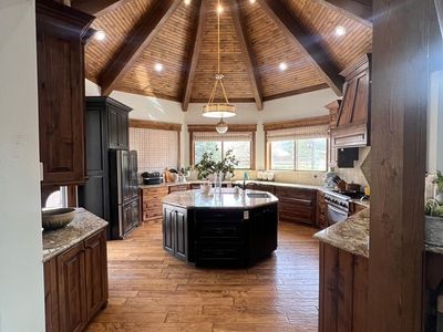 Solid Wood Custom Kitchen Cabinets