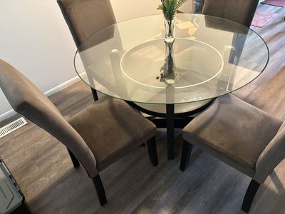 Dining Table & Chair family of 4
