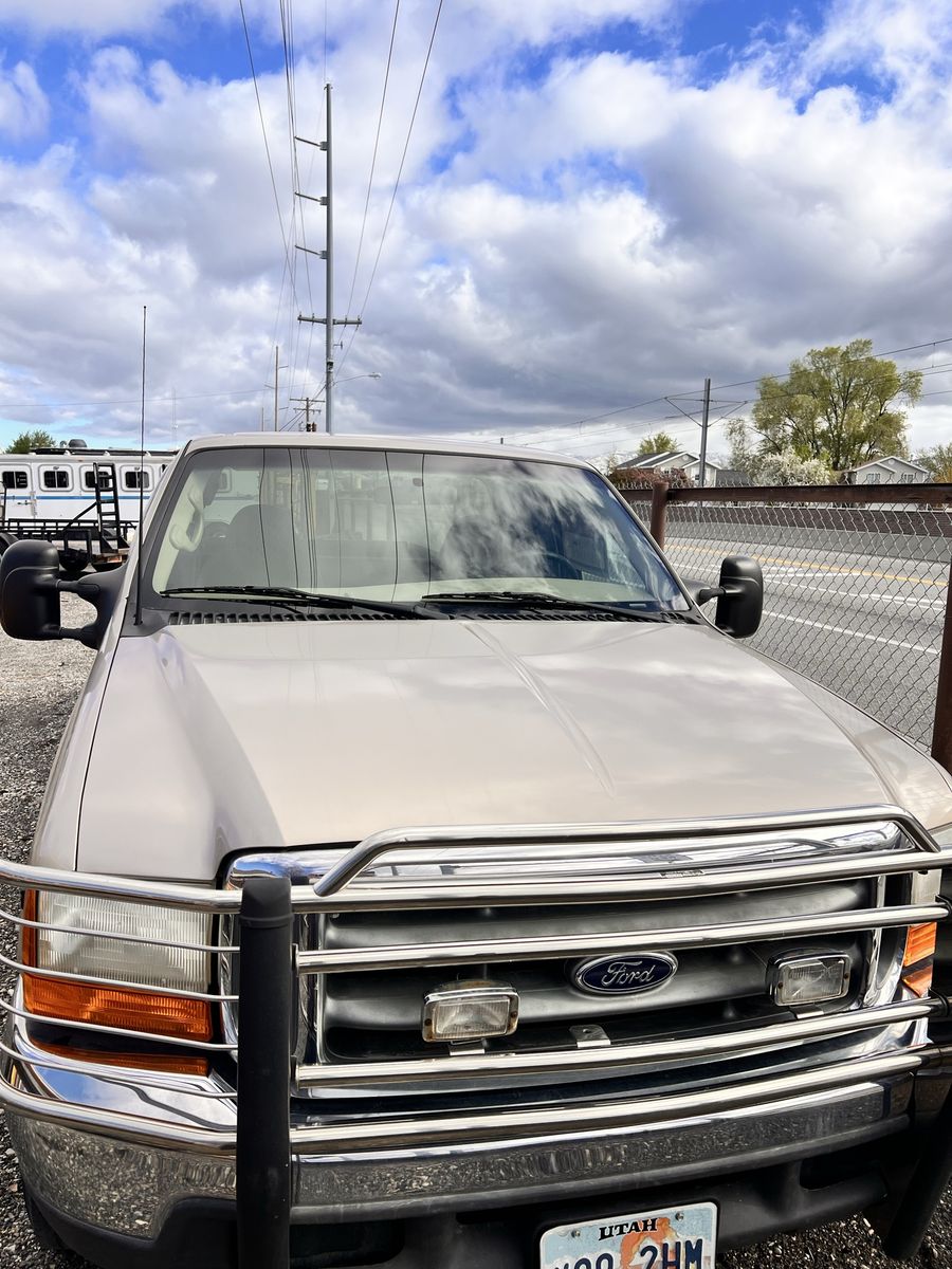 1999 Ford F-250 Super Duty XLT