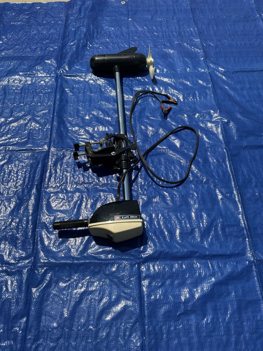 Minn Kota 65 Vintage Transom Mount Electric Trolling Motor with Battery Clips