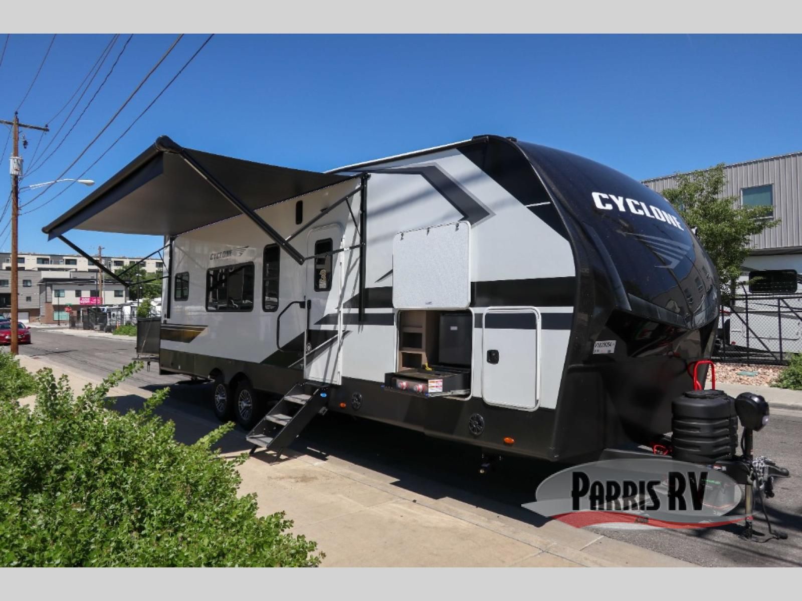New 2027 Heartland Cyclone 2615