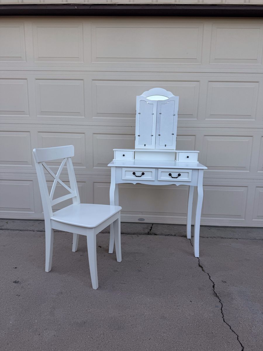 Elegant White Vanity Desk with Tri-Fold Mirror and Matching Chair - Perfect for Bedroom or Dressing Area