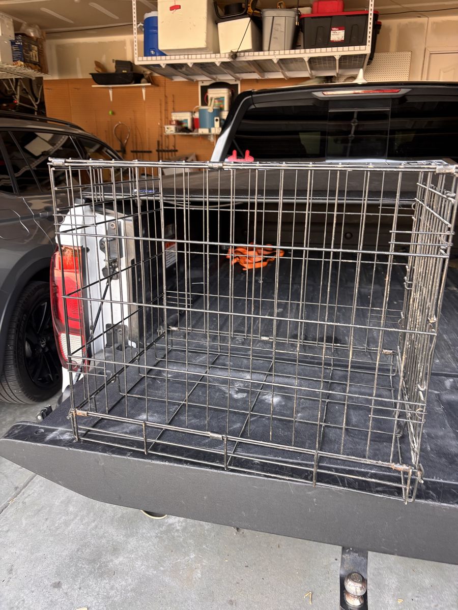 Heavy-Duty Wire Pet Crate - Collapsible Dog/Cat Cage medium sized