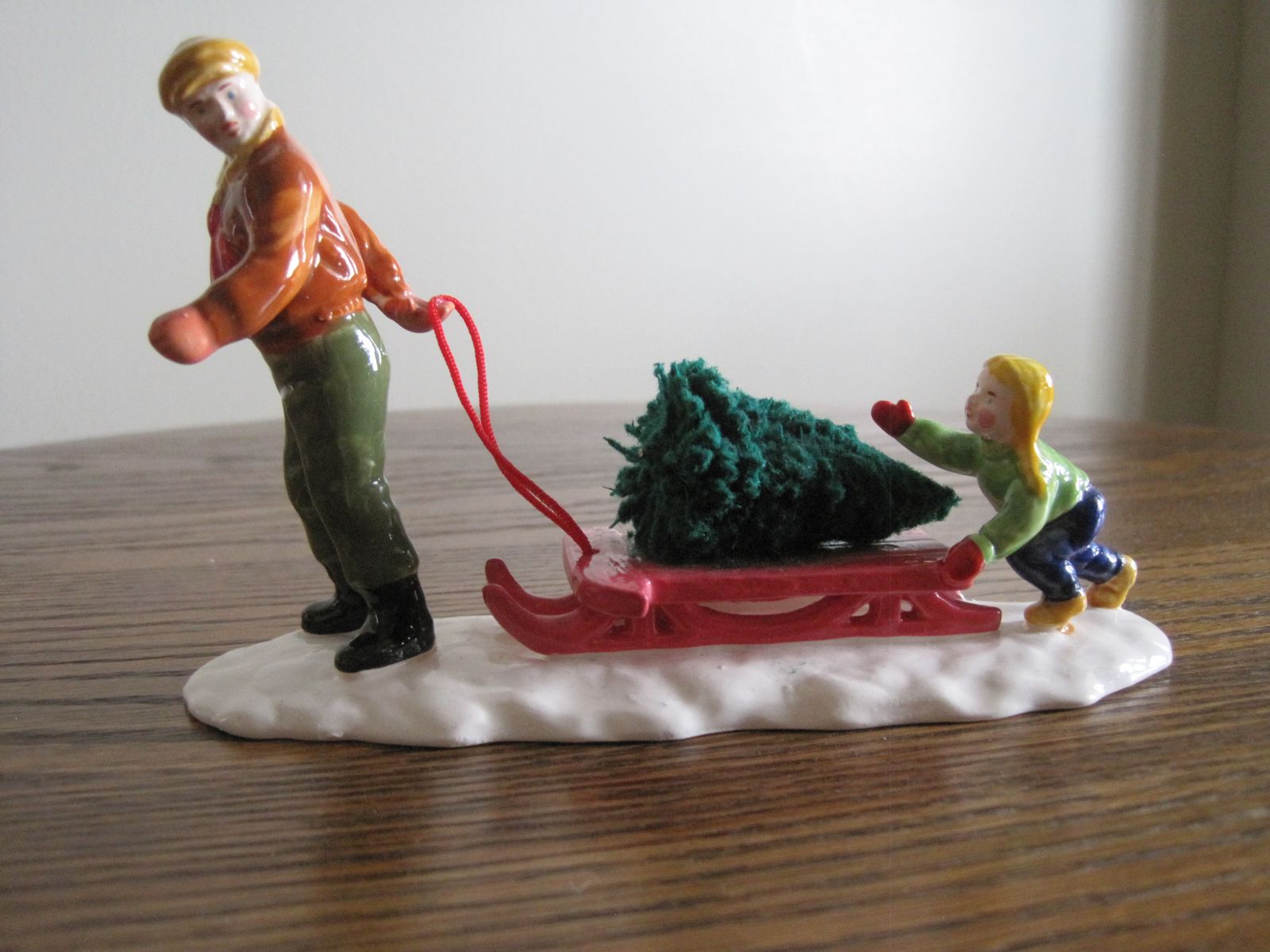 ORIGINAL SNOW VILLAGE BRINGING HOME THE TREE