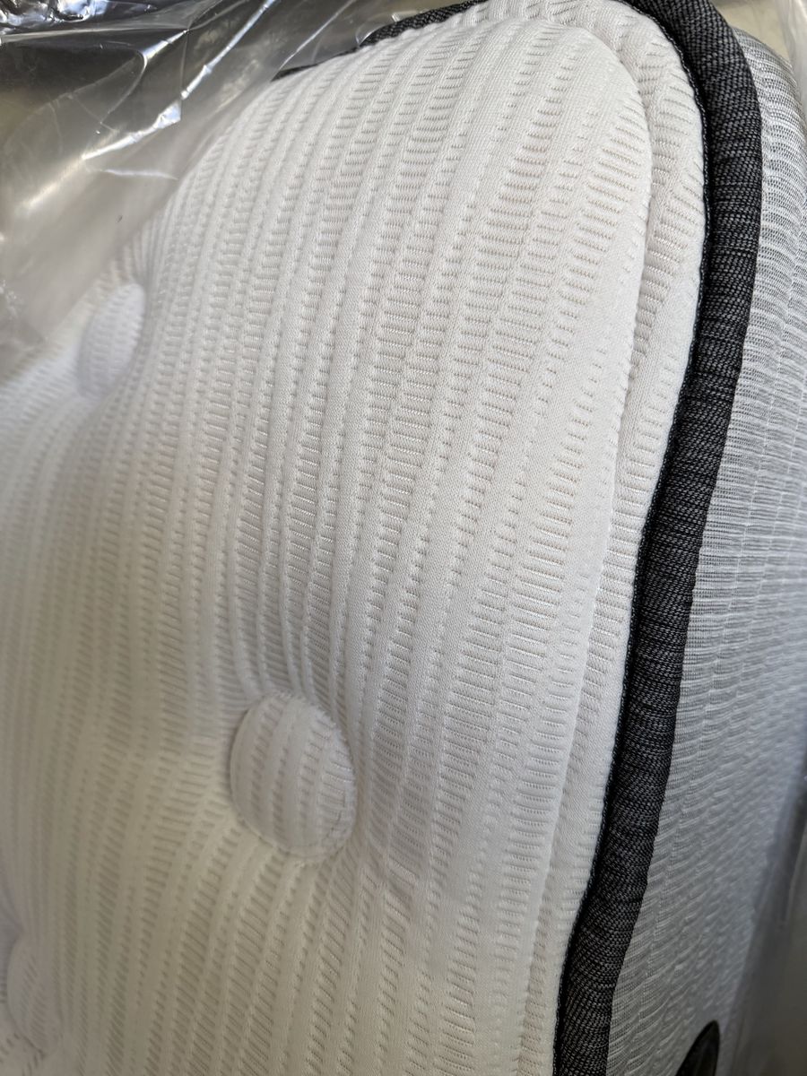 Beautyrest Mattress - New Condition, Unused, Luxury Firm Support,TWIN SIZE