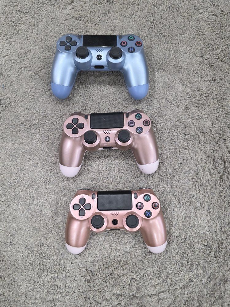 PS4 Controllers