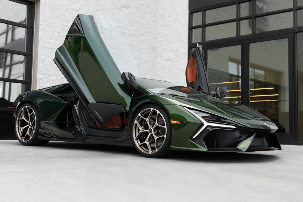 2026 Lamborghini Revuelto Base