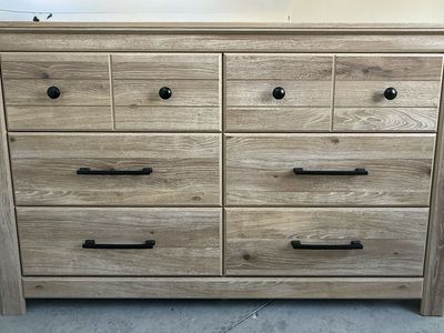6-drawer Dresser