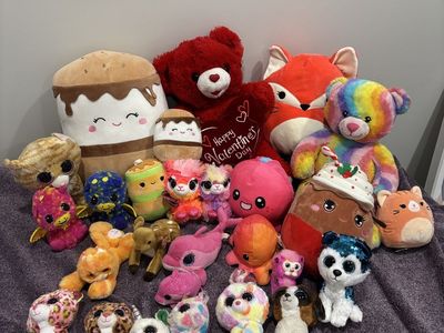 Large Lot of Stuffed Animals