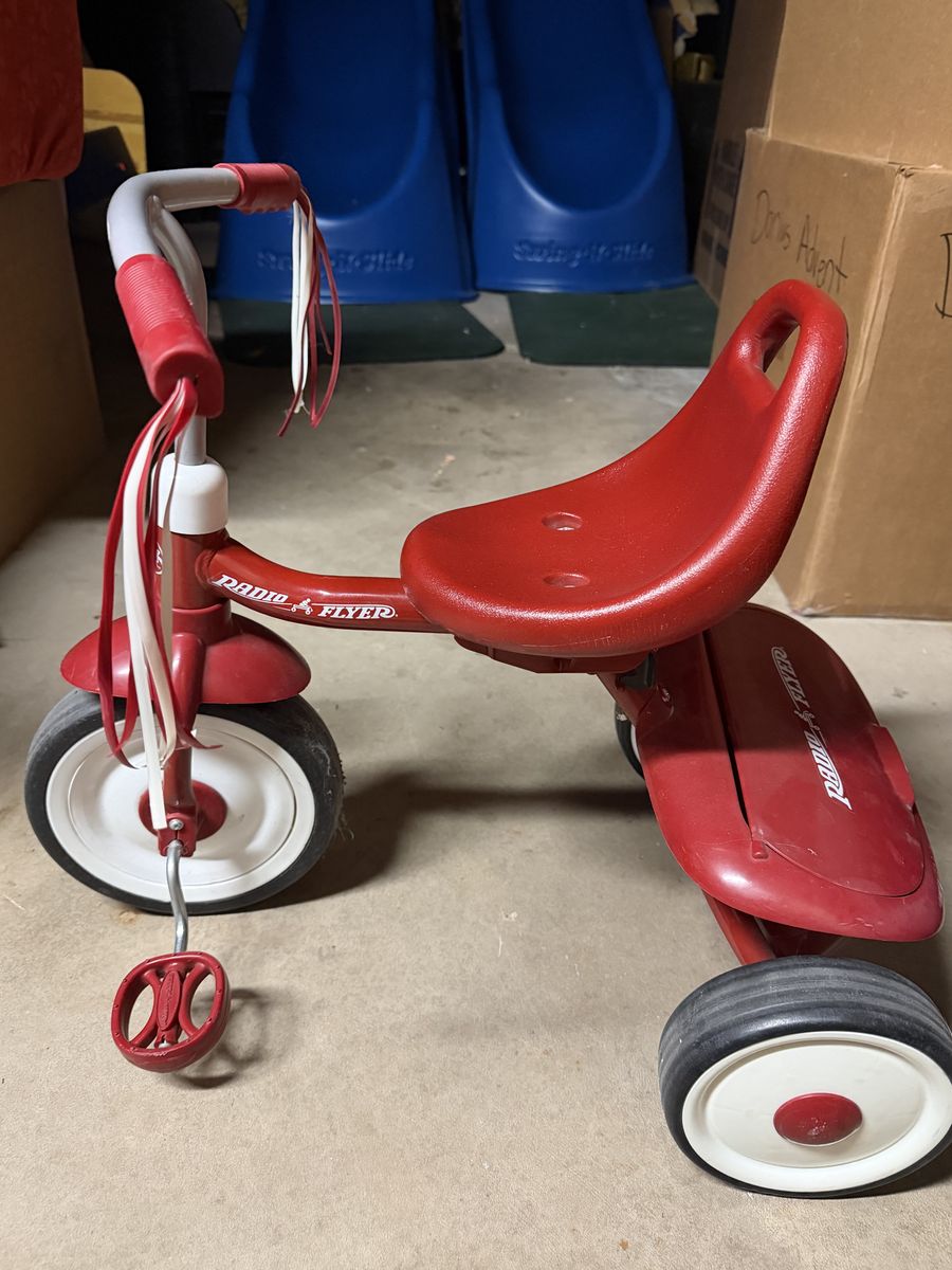 Radio Flyer Red Tricycle with Storage, Classic Kids Trike