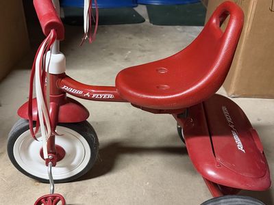 Radio Flyer Red Tricycle with Storage, Classic Kids Trike