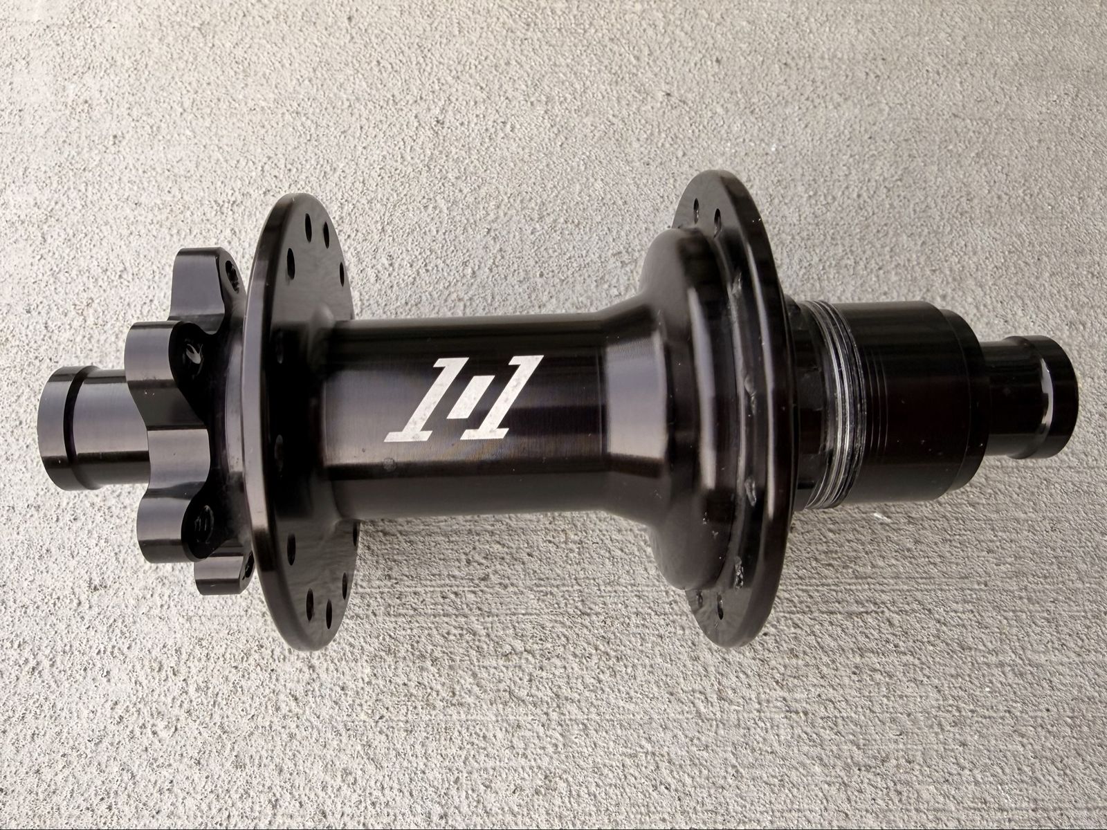 Industry 9 Rear 1/1 Hub