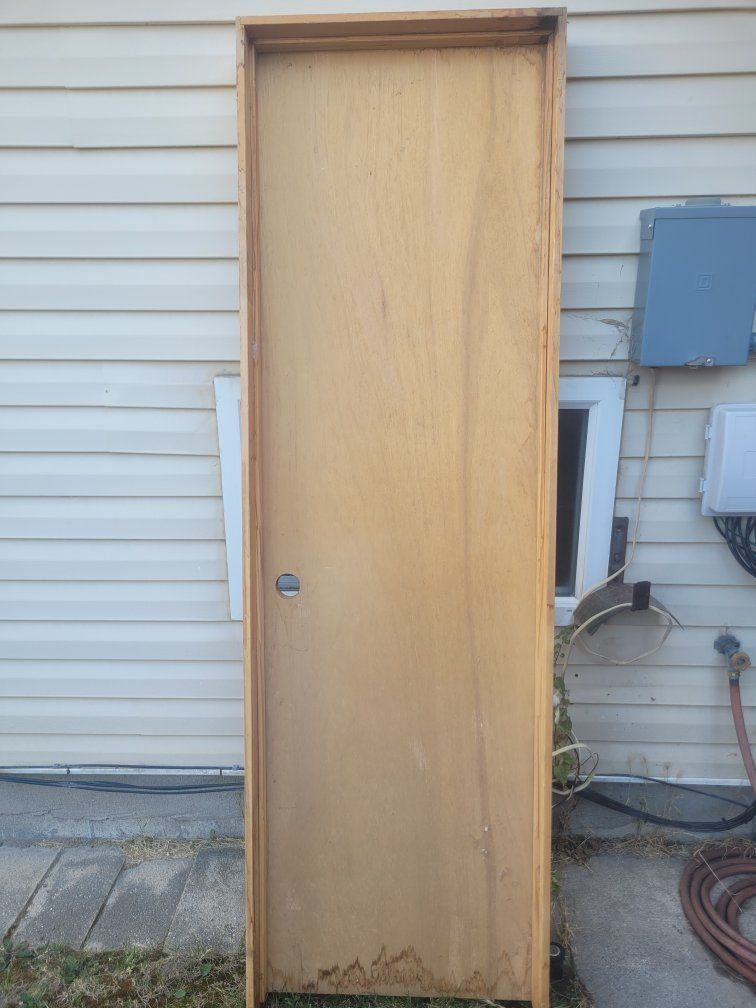 24" door
