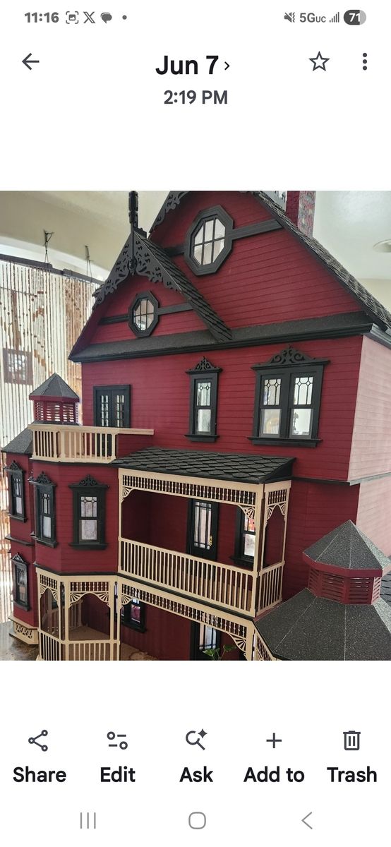 Miniature Victorian Dollhouse