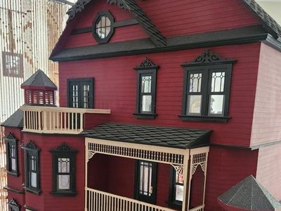 Miniature Victorian Dollhouse