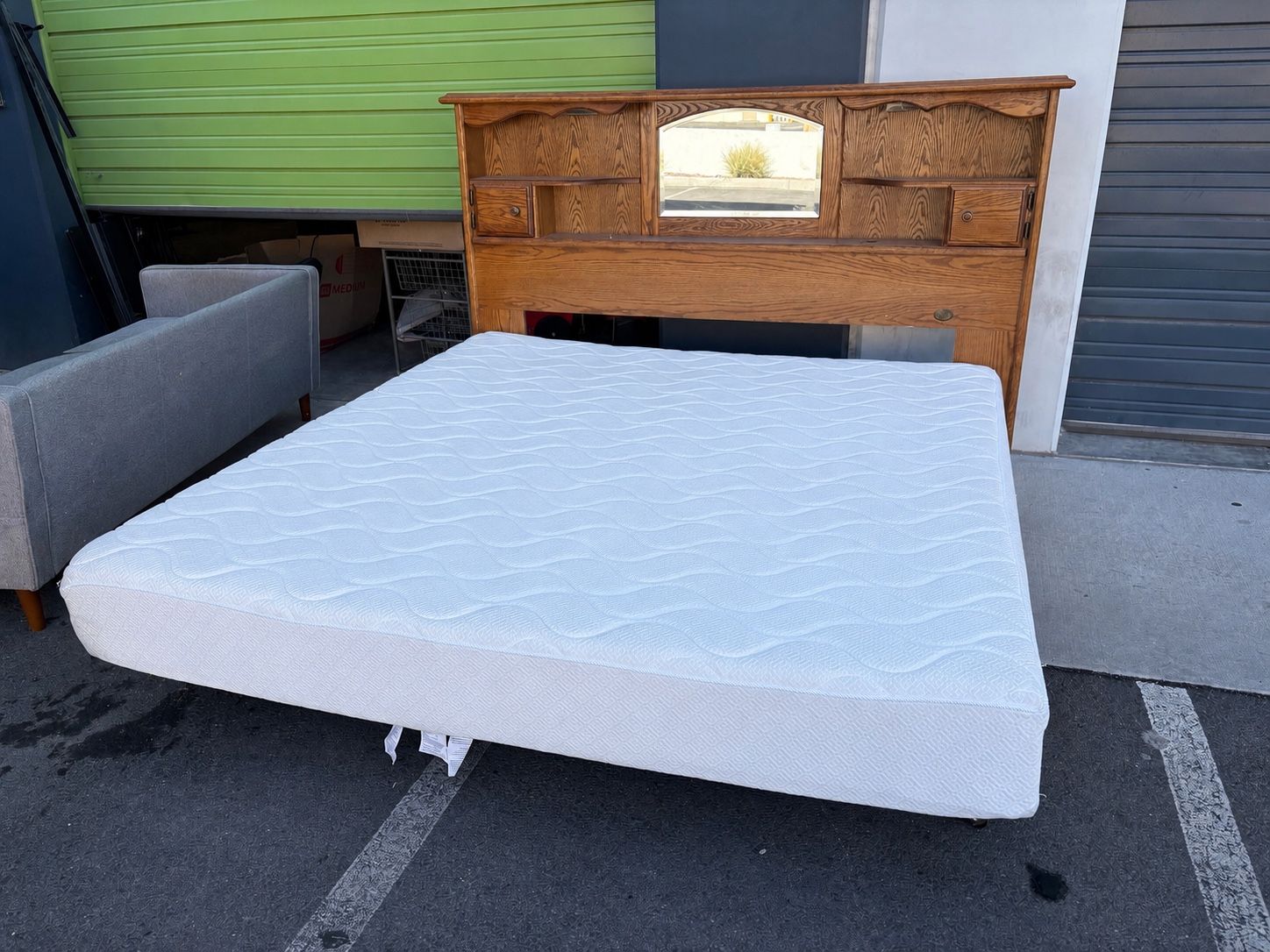 King Size Mattress & Headboard Bed Frame (Can Deliver)