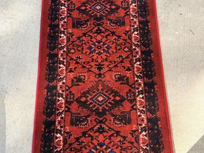 New. Beautiful Rug Runner 2x6 For Hallways