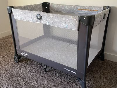 Graco Pack 'n Play Portable Playard - Animal Print