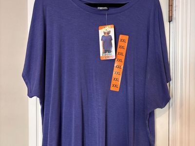 NWOT XXL Women’s Tunic Length Top