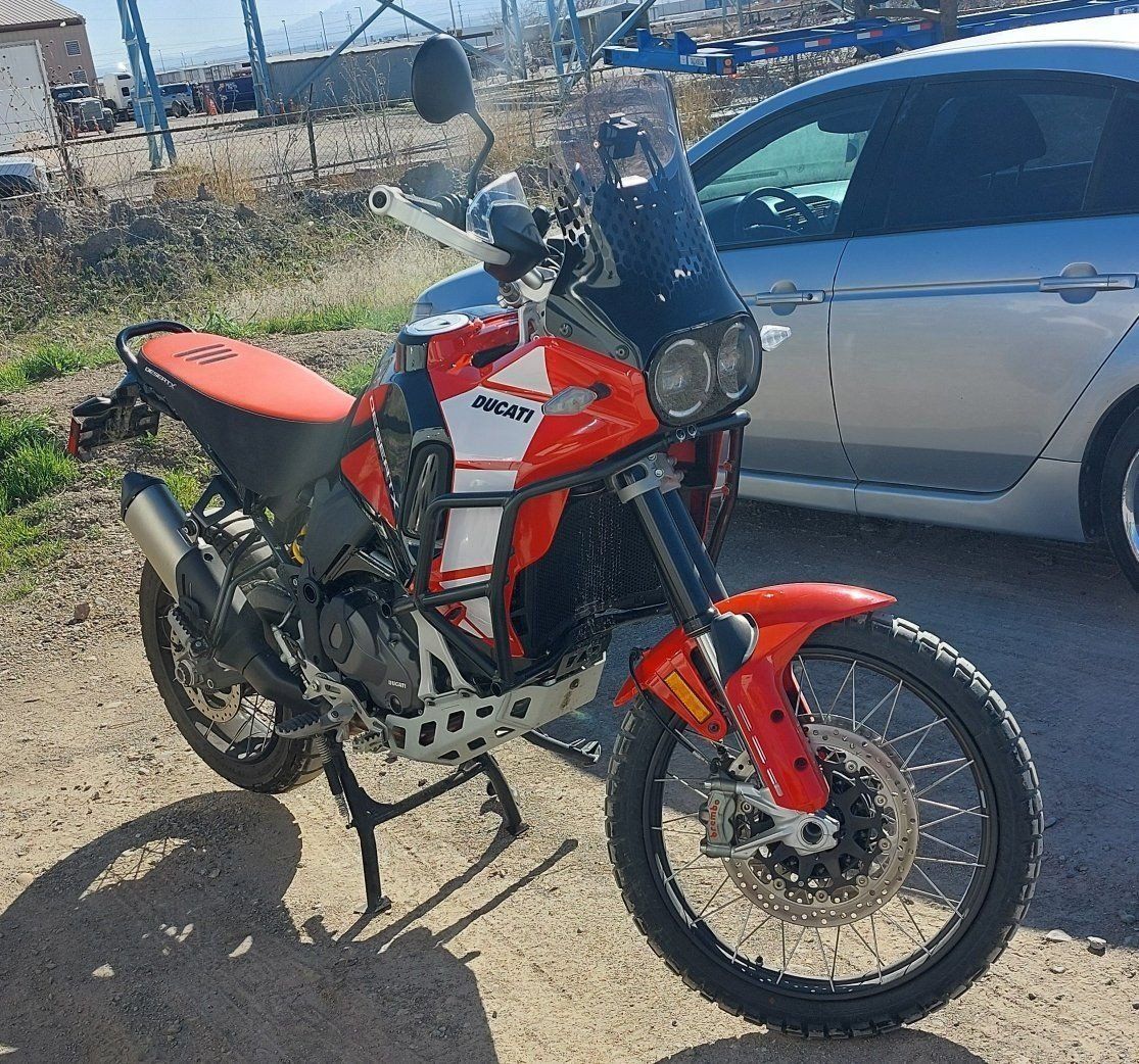 Ducati Desert X Discovery 2025