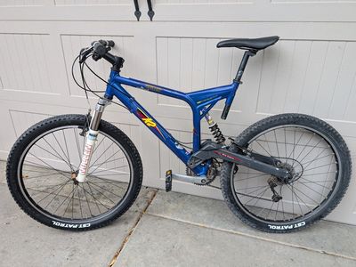 K2 DS1000. 27 spds, Noleen shock, size L