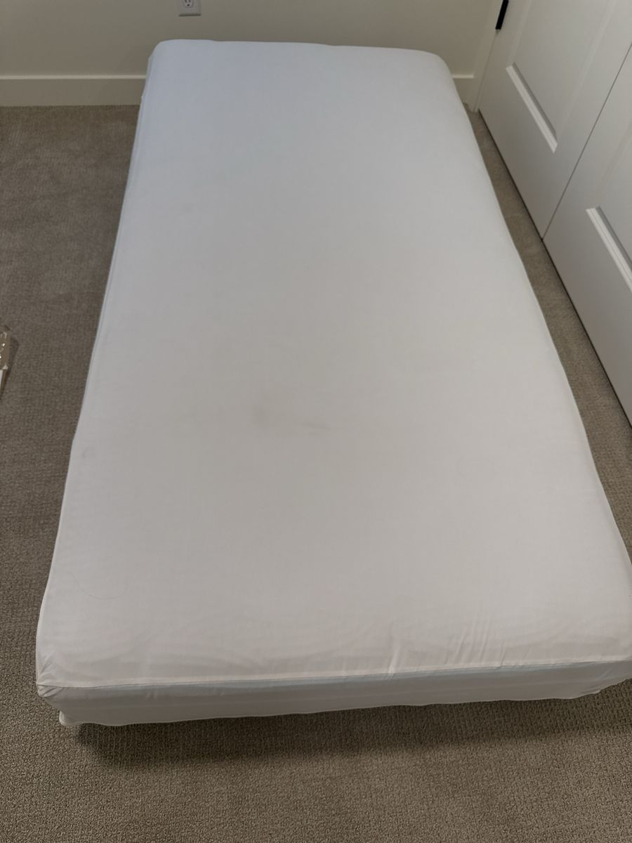 Home Town Collection Twin Mattress & Box Spring Set - Used Good Condition