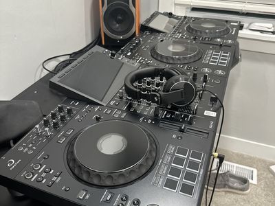 Pioneer AZ DJ Controller