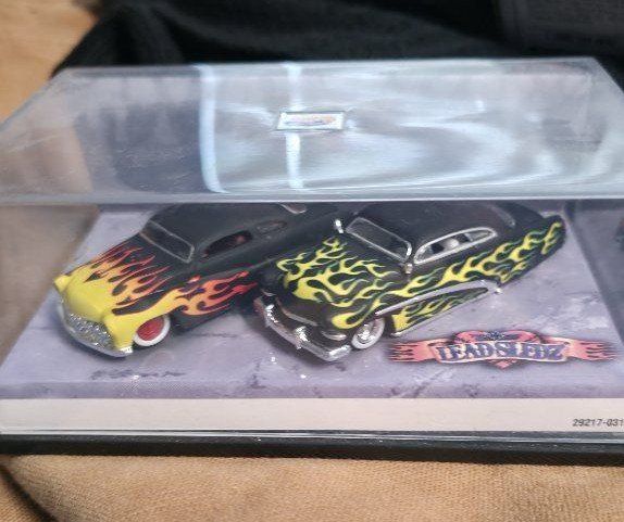 Hot Wheels 'Leadsledz' 1:64 Scale Die-Cast Car Set - Black with Flames (2 Cars)
