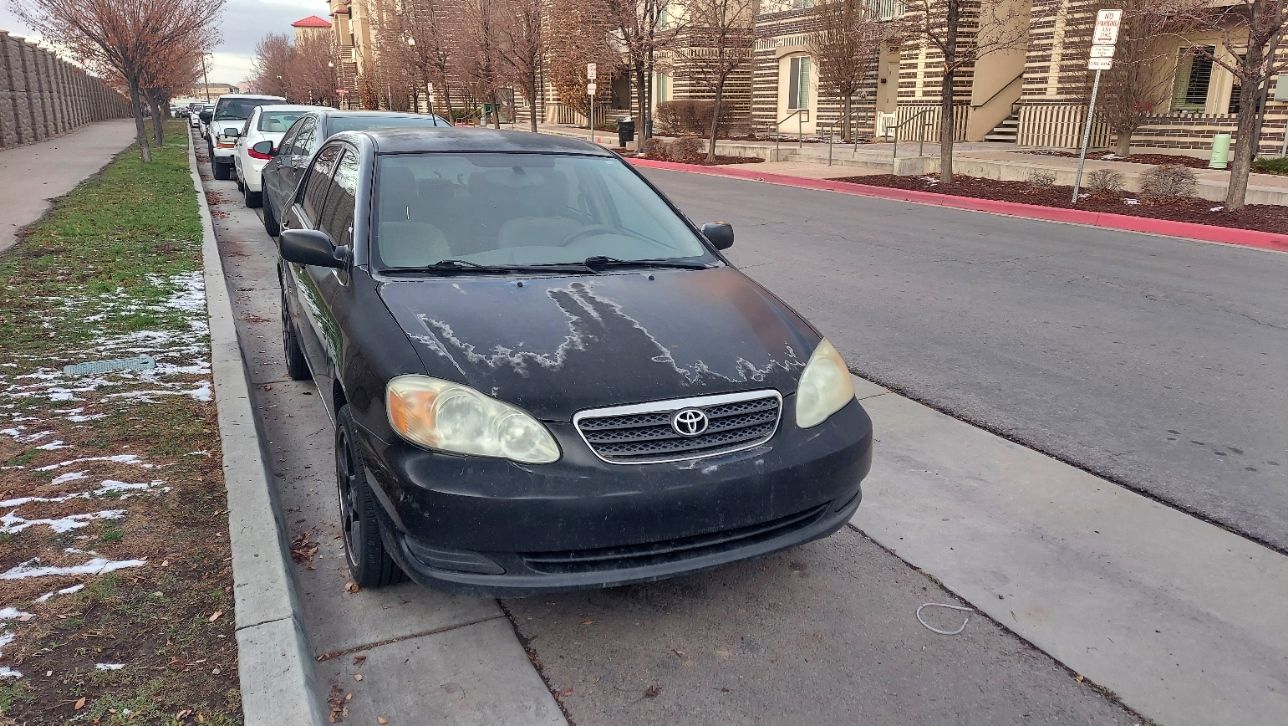 2005 TOYOTA COROLLA LE