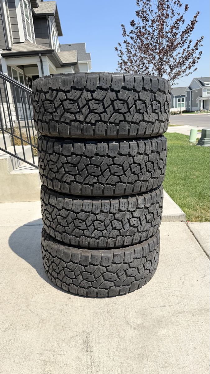 33/12.50R22 Toyo AT3 Load E Like New