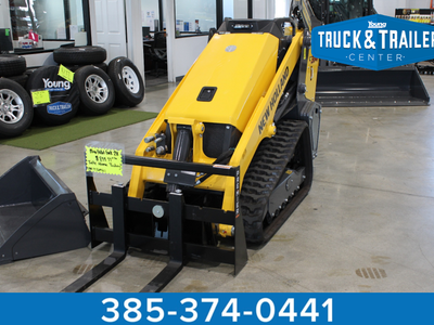 New Holland C314 Mini Skidsteer