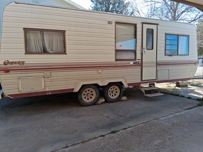 25 ft. 1989 Companion Travel Trailer, KIT Model