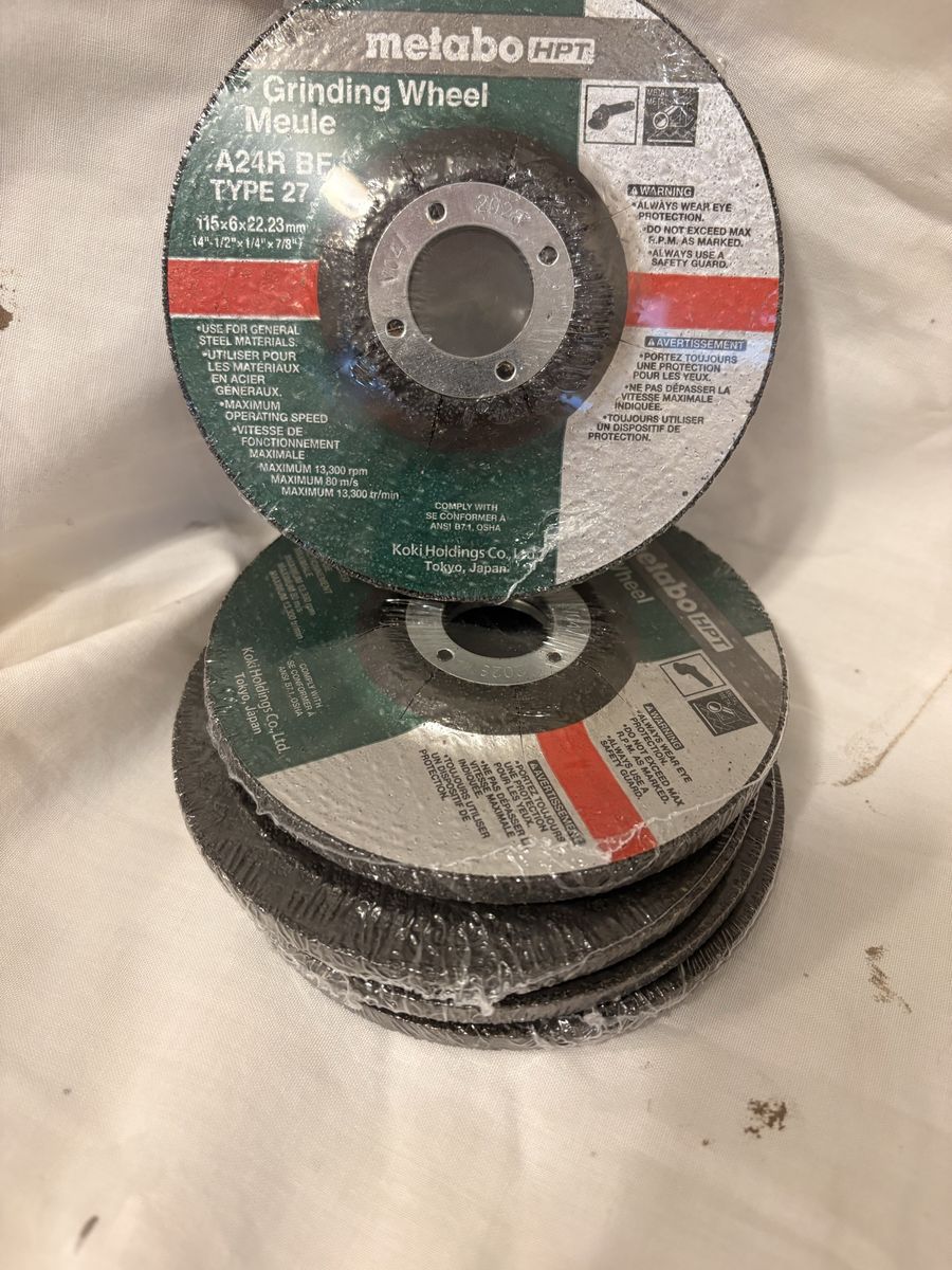 Metal grinding disc