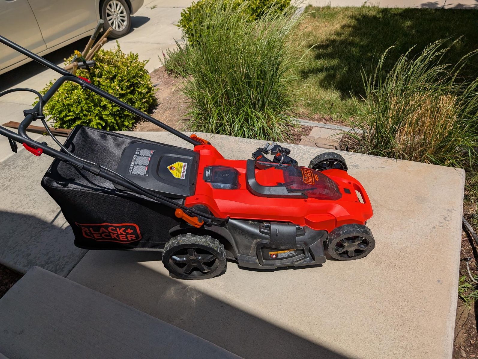 Black and Decker, battery powered mower