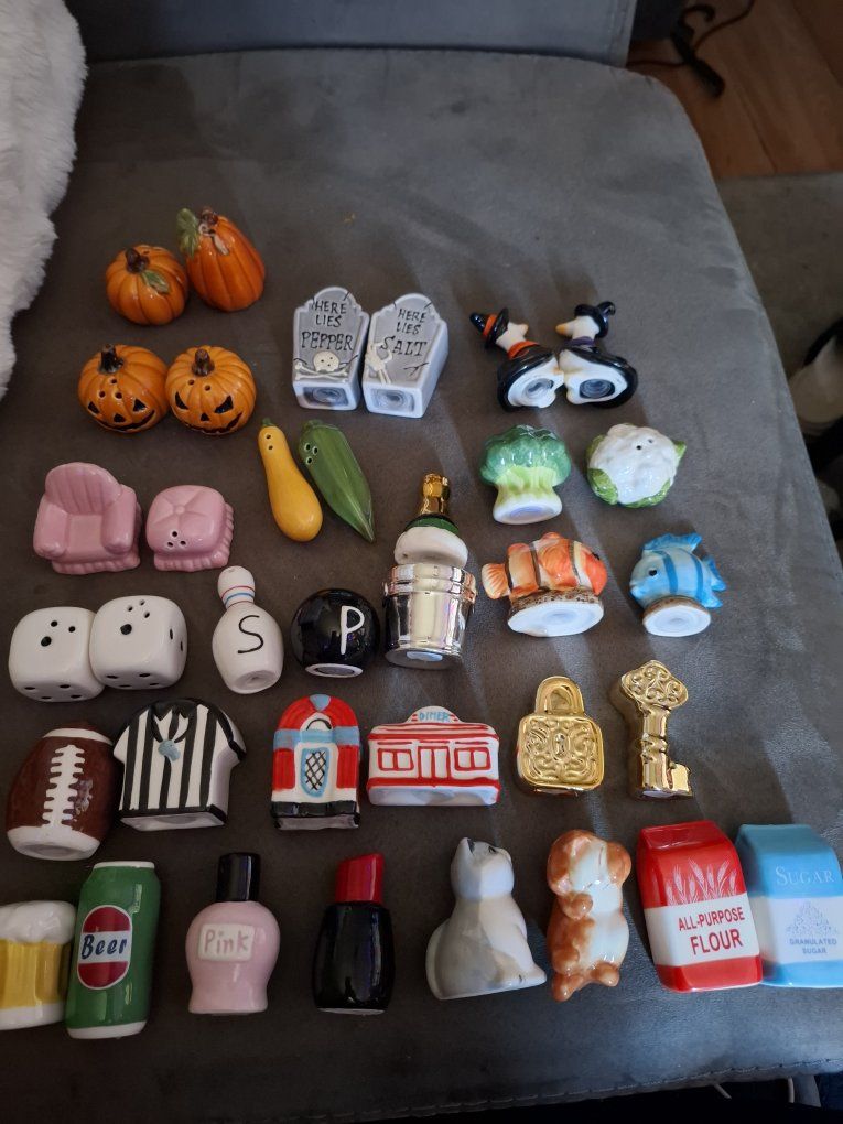 Vintage Novelty Salt and Pepper Shakers Collection Lot Novelty Ceramic Sets