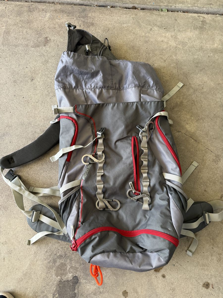 Cabelas large camping backpack