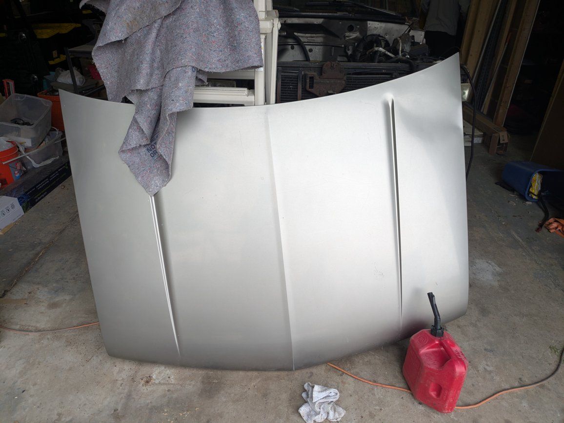 1999 Chevy Suburban hood