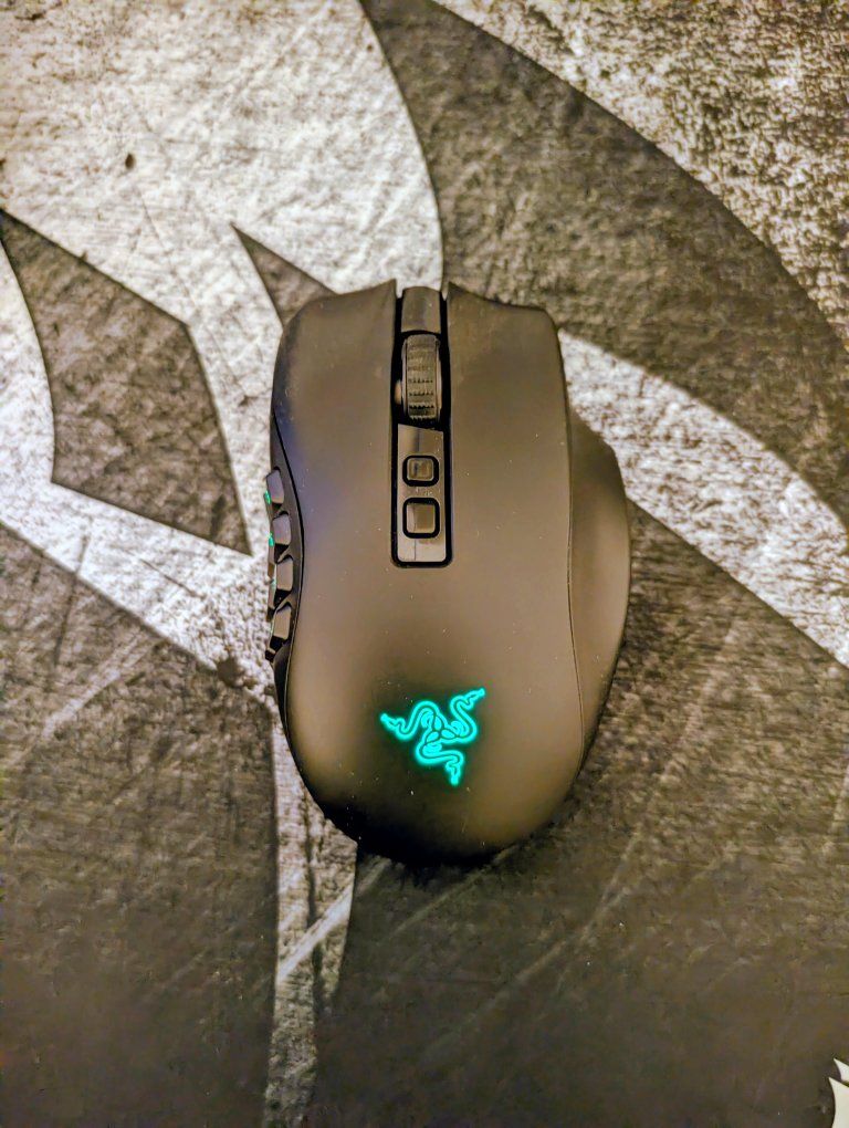 Razer Naga V2 Pro Wireless Gaming Mouse: Interchangeable Side Plate w/ 2, 6, 12 Button Configurations