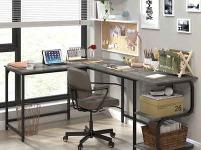 L-Shaped Desk – Great Condition