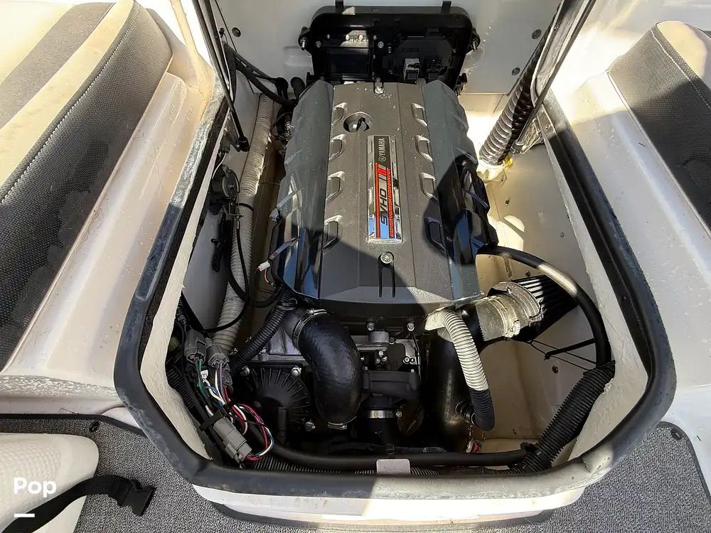 Main image 7