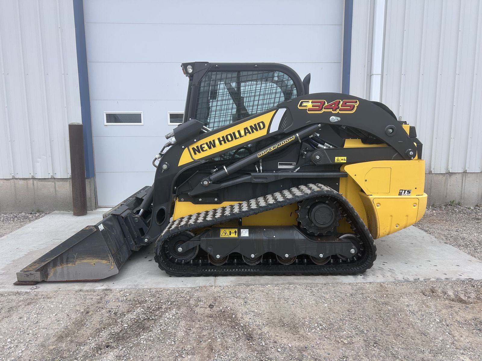 2023 New holland C345