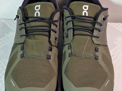 On Men's Cloud 6 Waterproof Lifestyle Shoes Size12