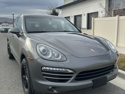2012 PORSCHE CAYENNE Base