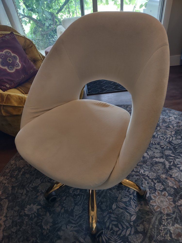Main image 2