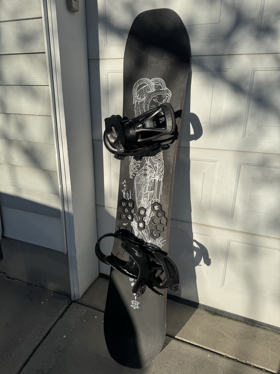 Ride Wildlife snowboard with burton bindings